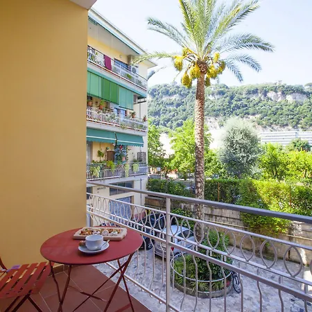 Estate4home - 21 Гостьовий будинок 4*